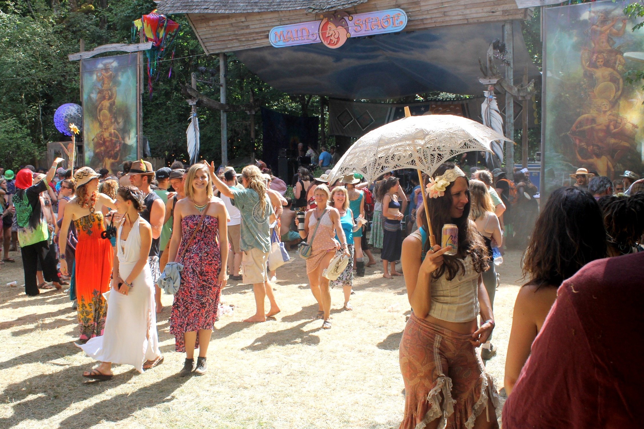 A complete guide to the Oregon Country Fair so you know what to expect, wha...