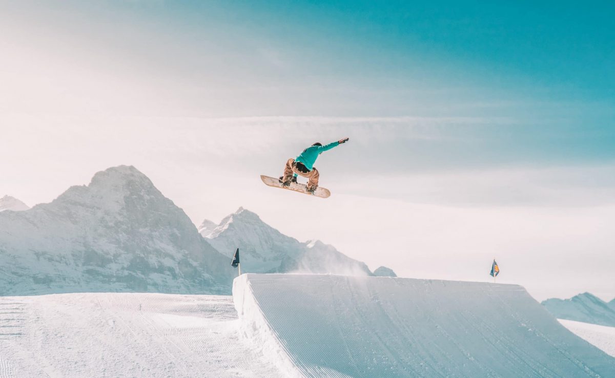27 Best Gifts for Snowboarders and Skiers