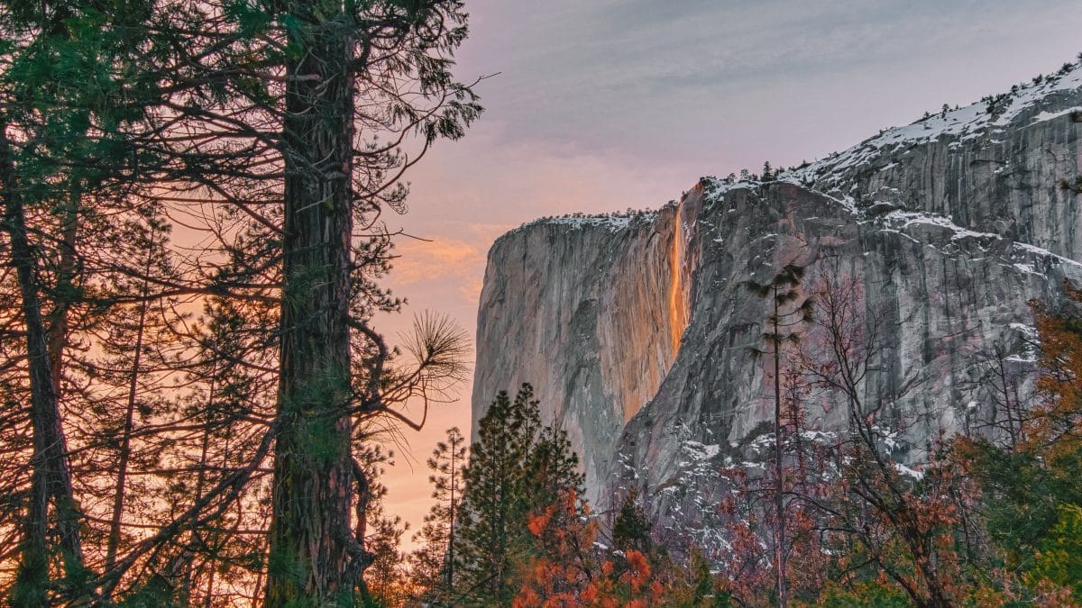 Best Viewpoints to See Yosemite's Firefall