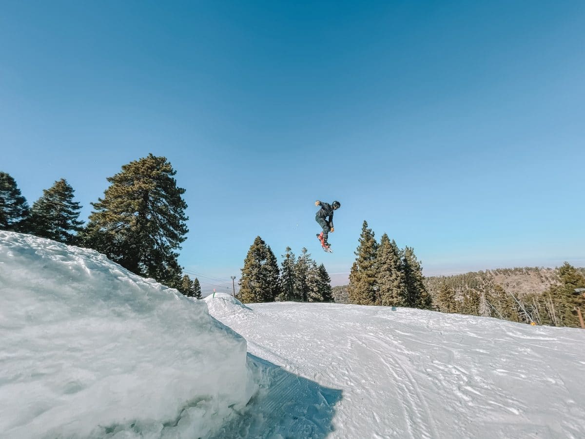 Snowboarding in Wrightwood