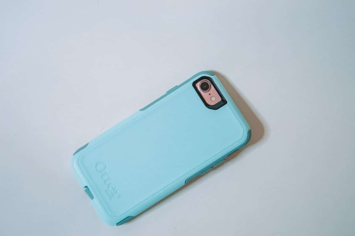 What's different about the otterbox commuter case