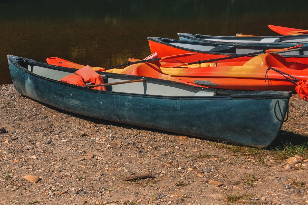 kayak vs canoe main differences